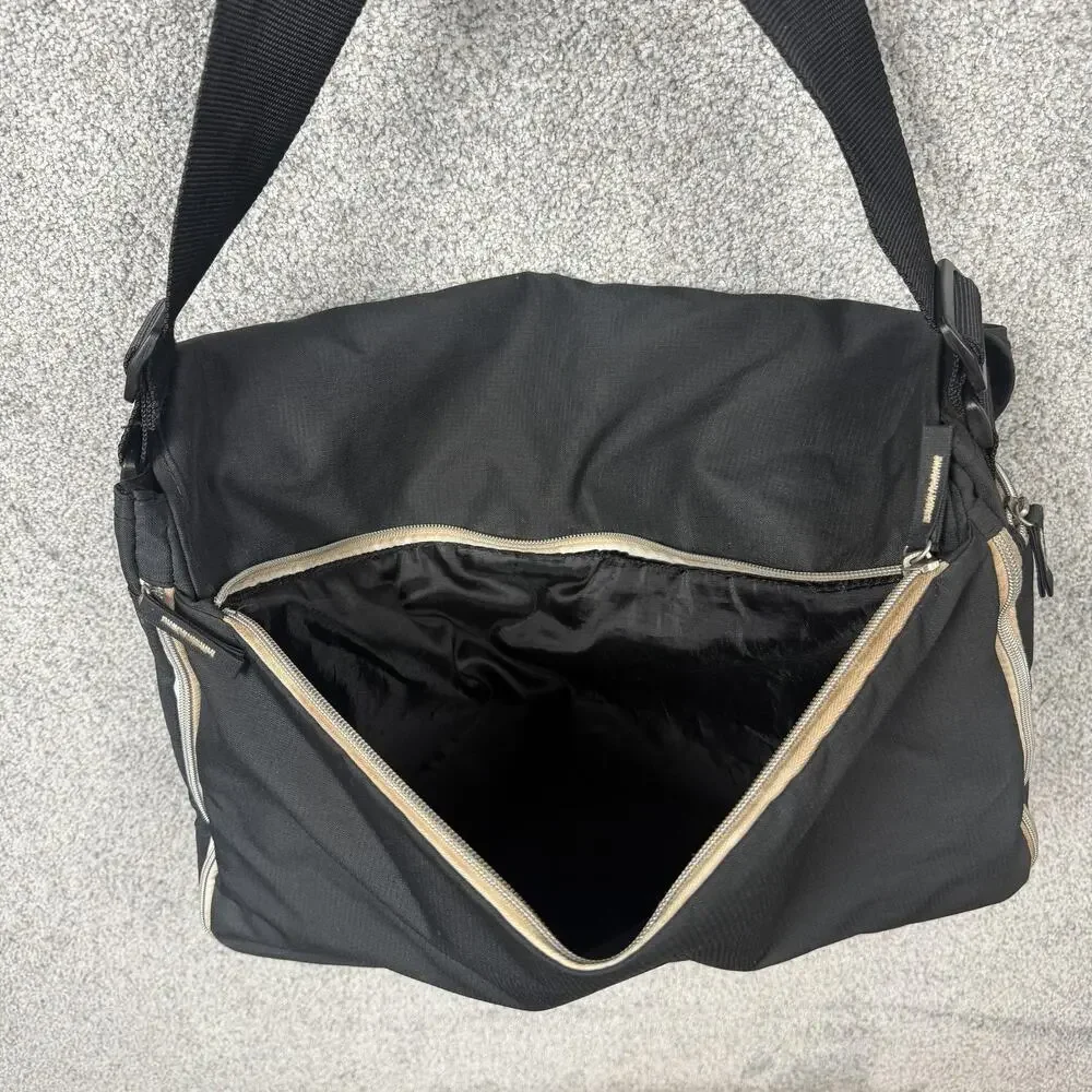 Columbia Black White Diaper Bag Large Insulated Pockets Messenger Size 12x16x5
